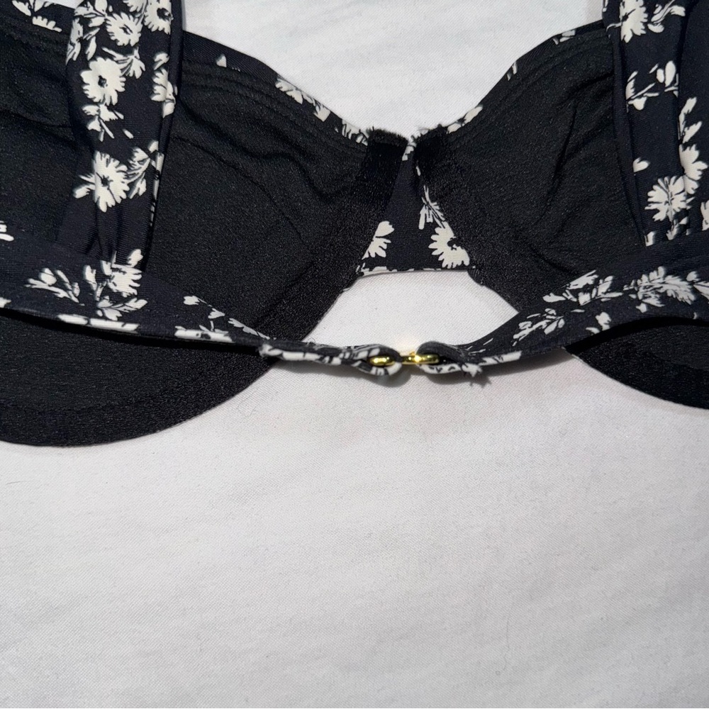 Freshwater Womens Black White Daisy Floral Underwire Bikini Top Size Small - Picture 5 of 6